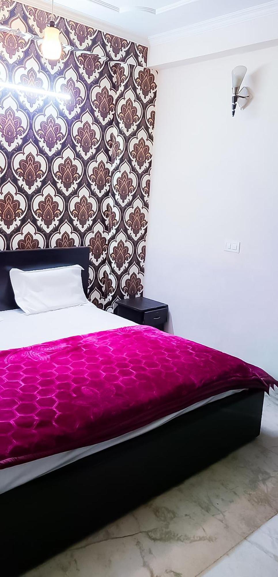 Hotel Chittaranjan Park 3*